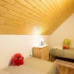 בית נופש 4 Seasons House *