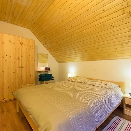 Tatil Evi 4 Seasons House Roč