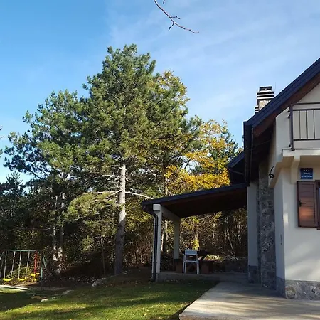 4 Seasons House *