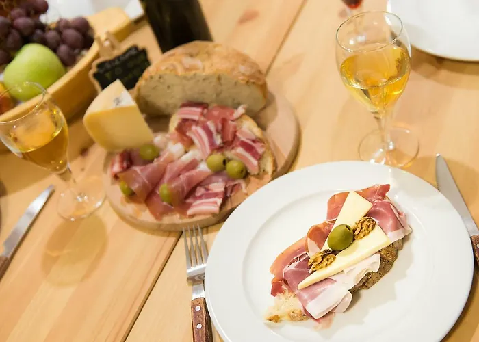 4 Seasons House Roč