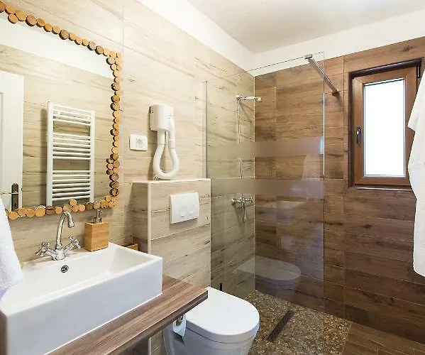 4 Seasons House Hébergement de vacances Roč