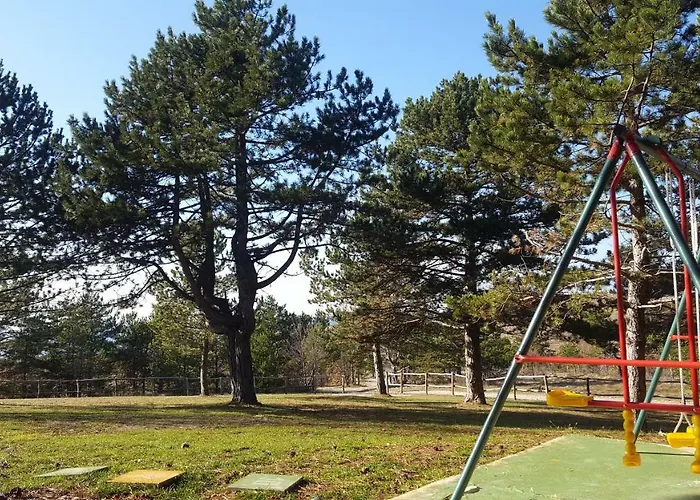 4 Seasons House Roč